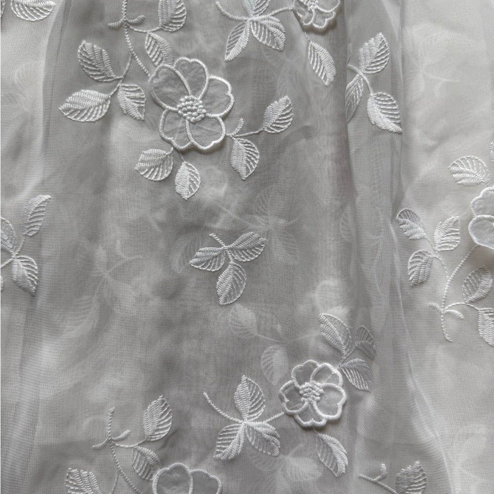 Abercrombie & Fitch Cream Floral Embroidered Maxi Dress - Picture 10 of 16